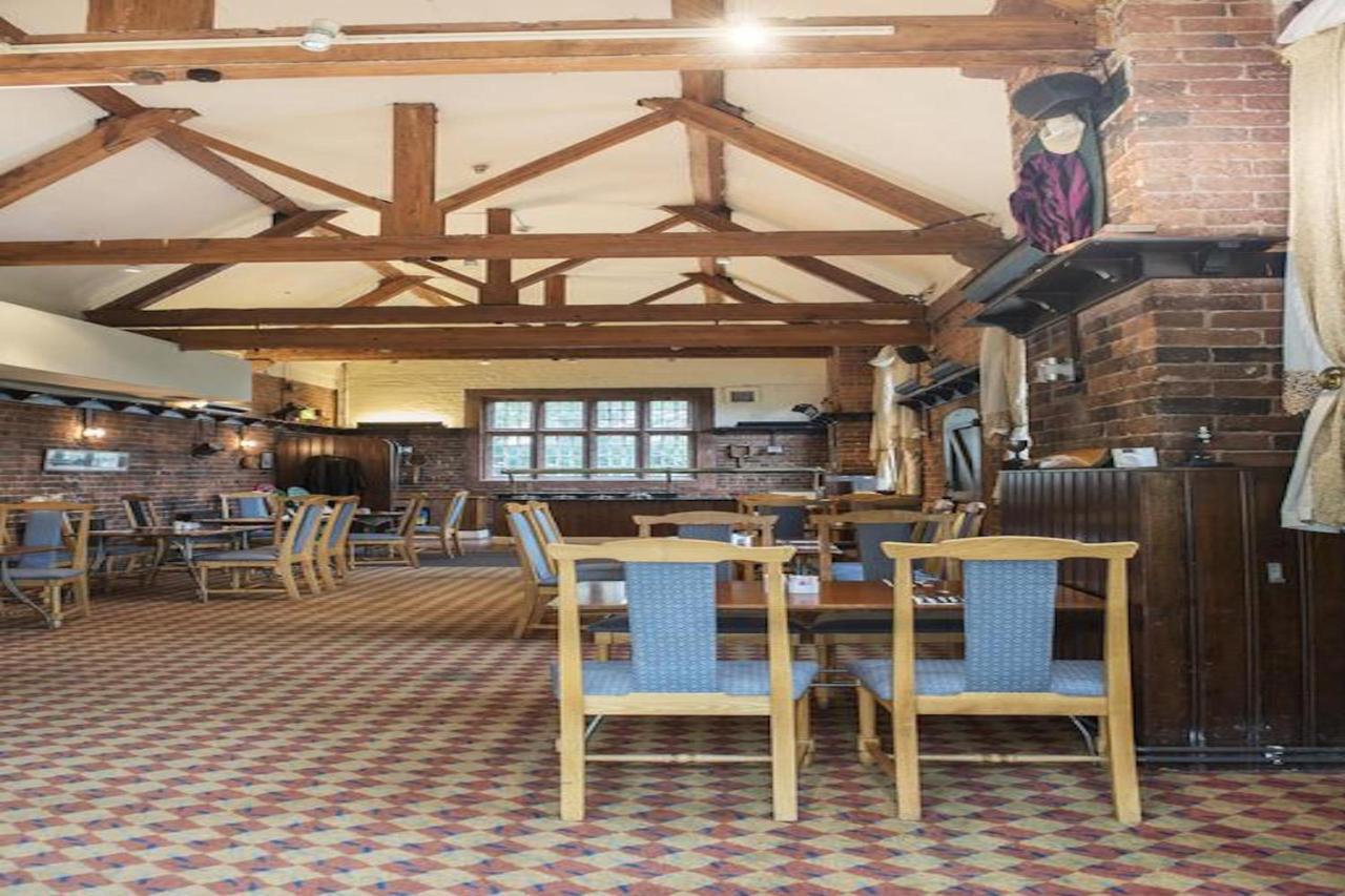 Himley Country Hotel Дъдли Екстериор снимка