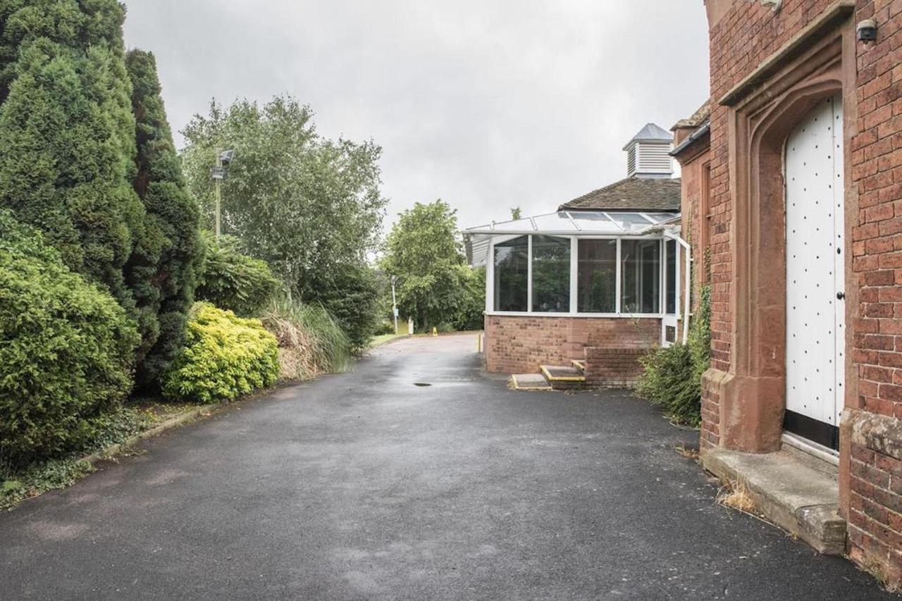 Himley Country Hotel Дъдли Екстериор снимка
