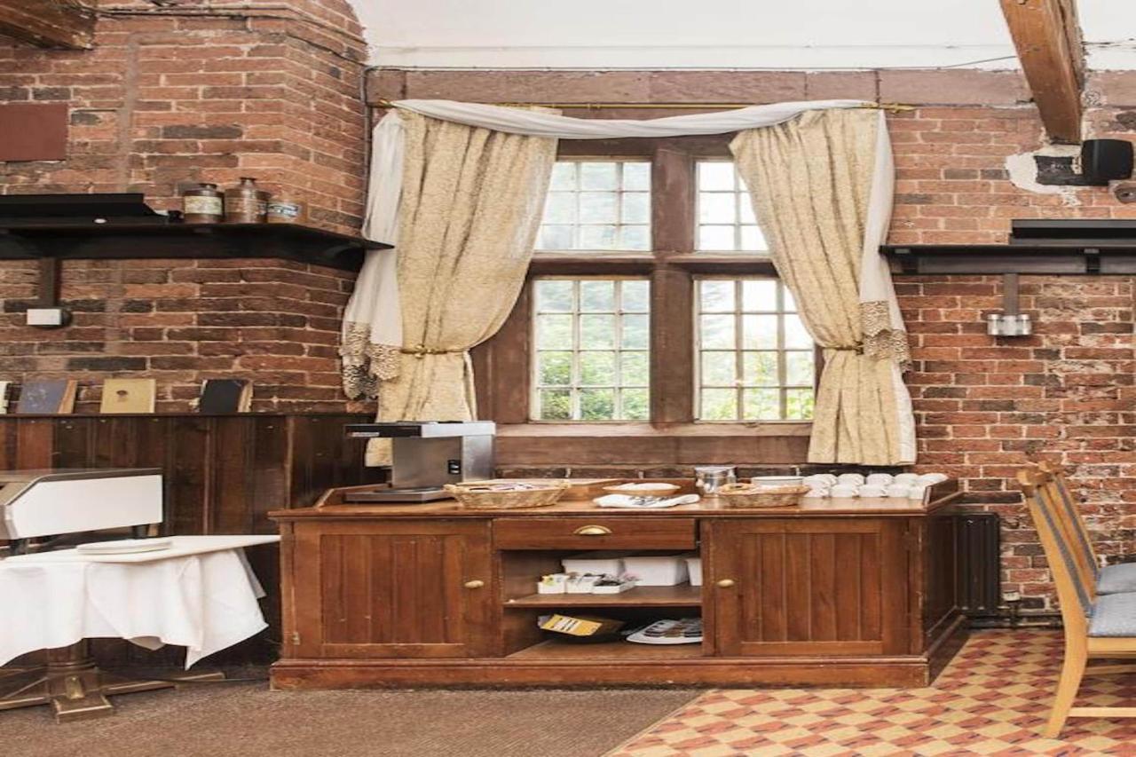 Himley Country Hotel Дъдли Екстериор снимка