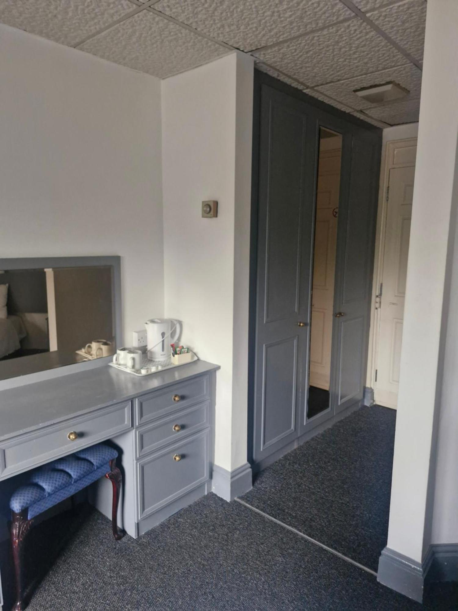Himley Country Hotel Дъдли Екстериор снимка